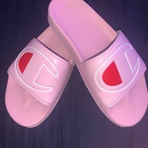 Champion Slides 💗